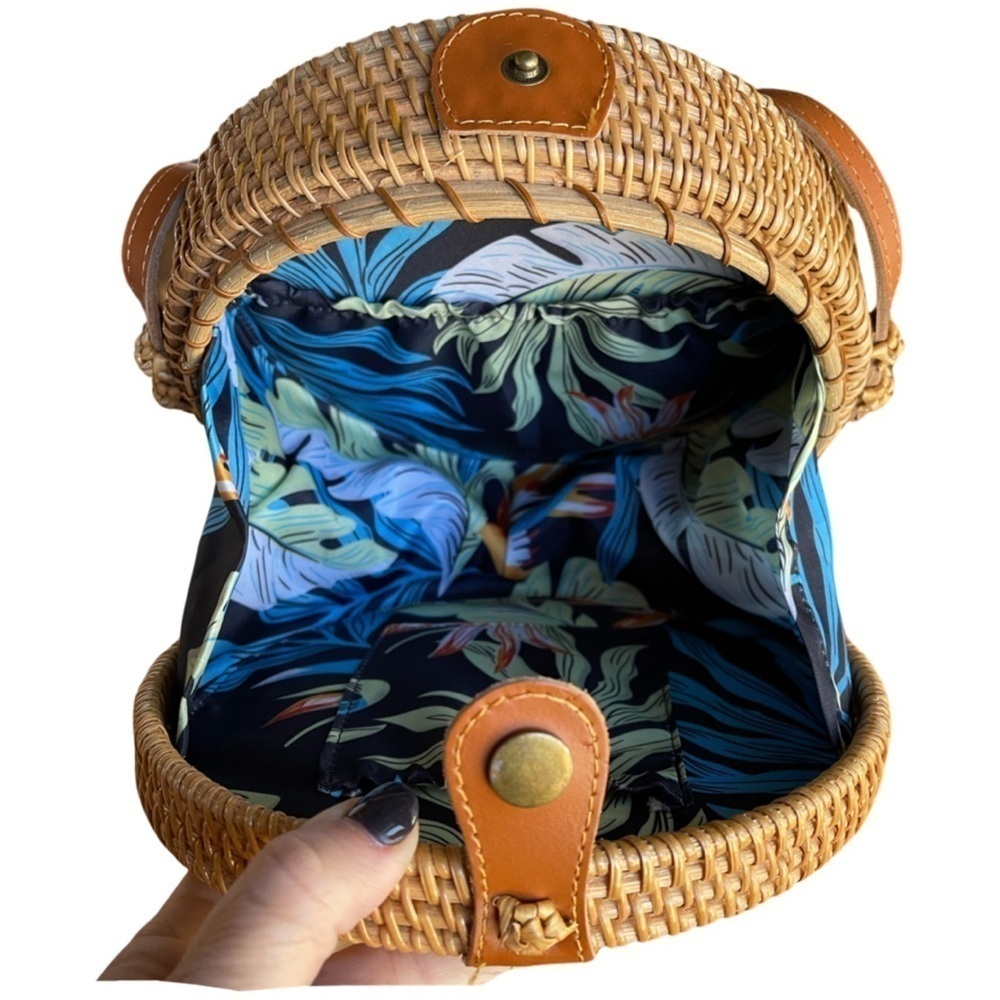 Unbranded Rattan Round Mandala Bag with mother of pearl inlay features - Picture 9 of 11